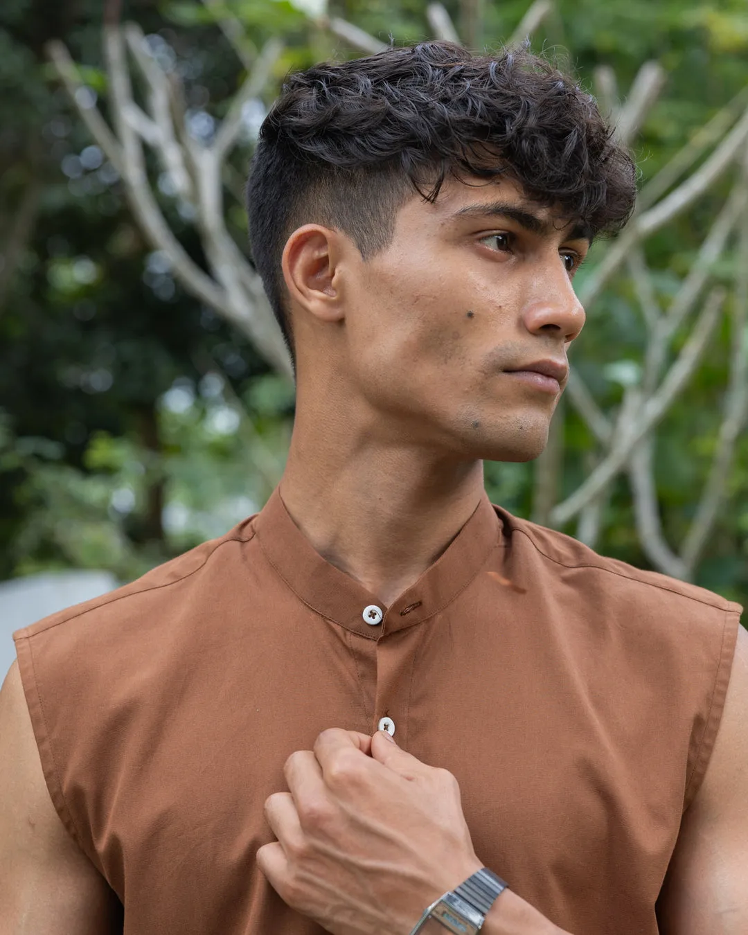 Brunn - Sleeveless Shirt