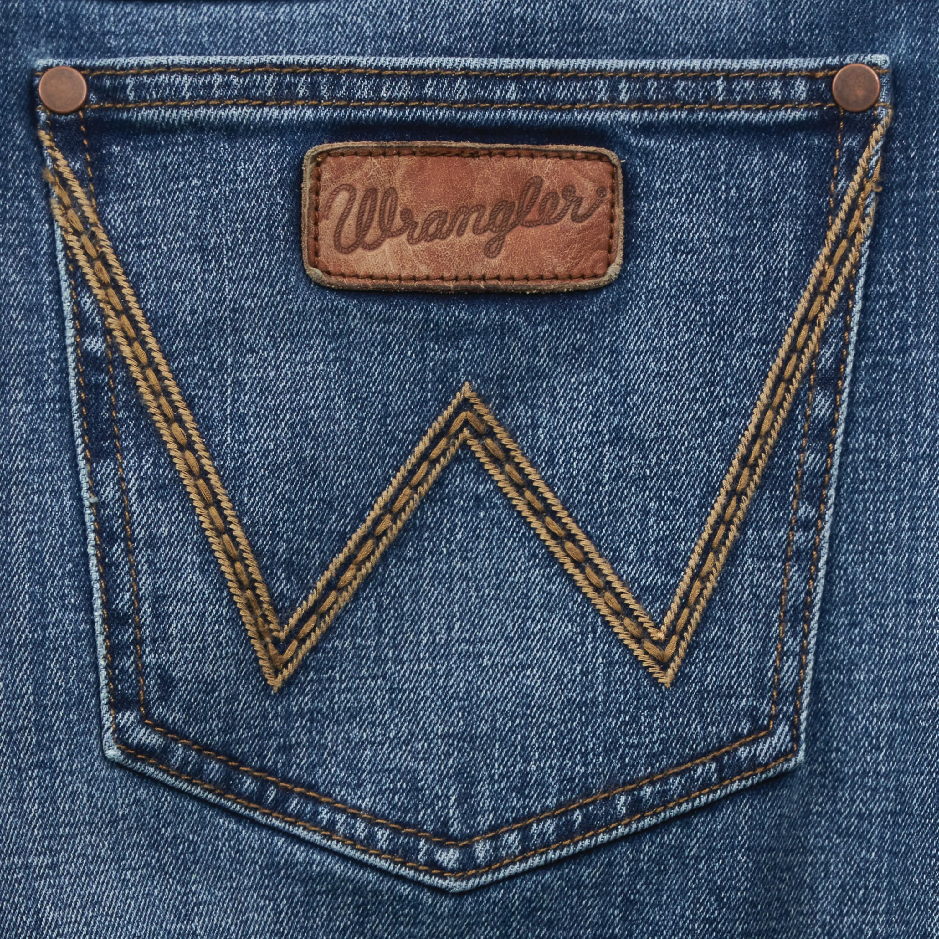 Men's Wrangler Retro® Relaxed Fit Bootcut Jean