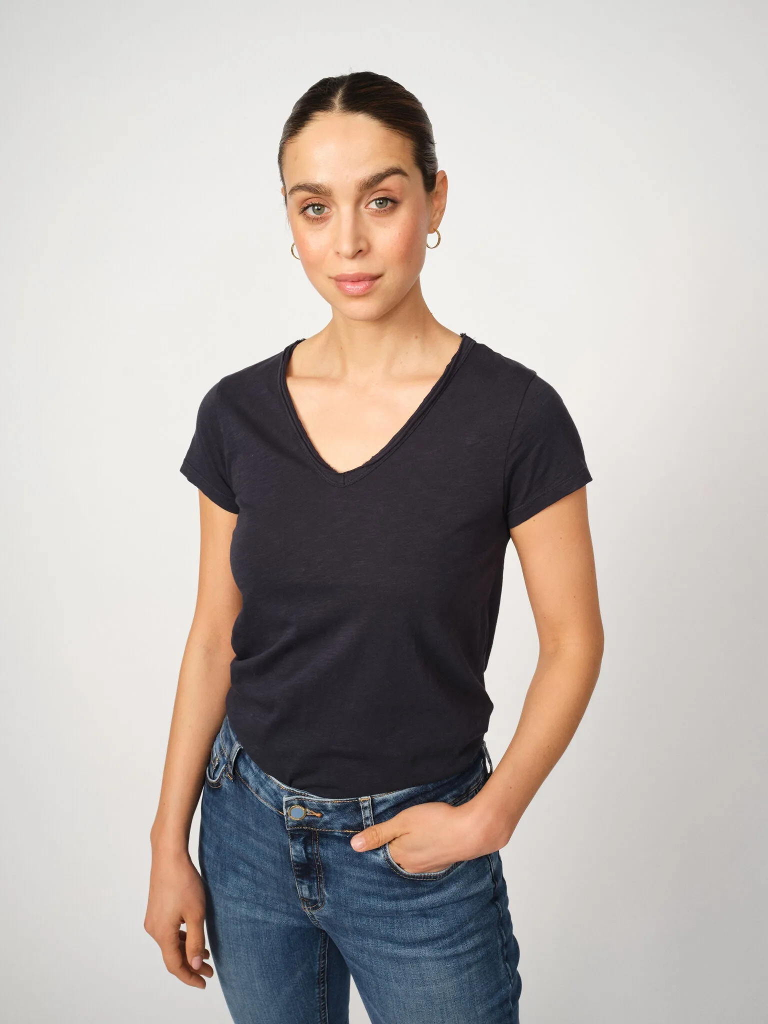 MMTulli V-SS Basic Tee