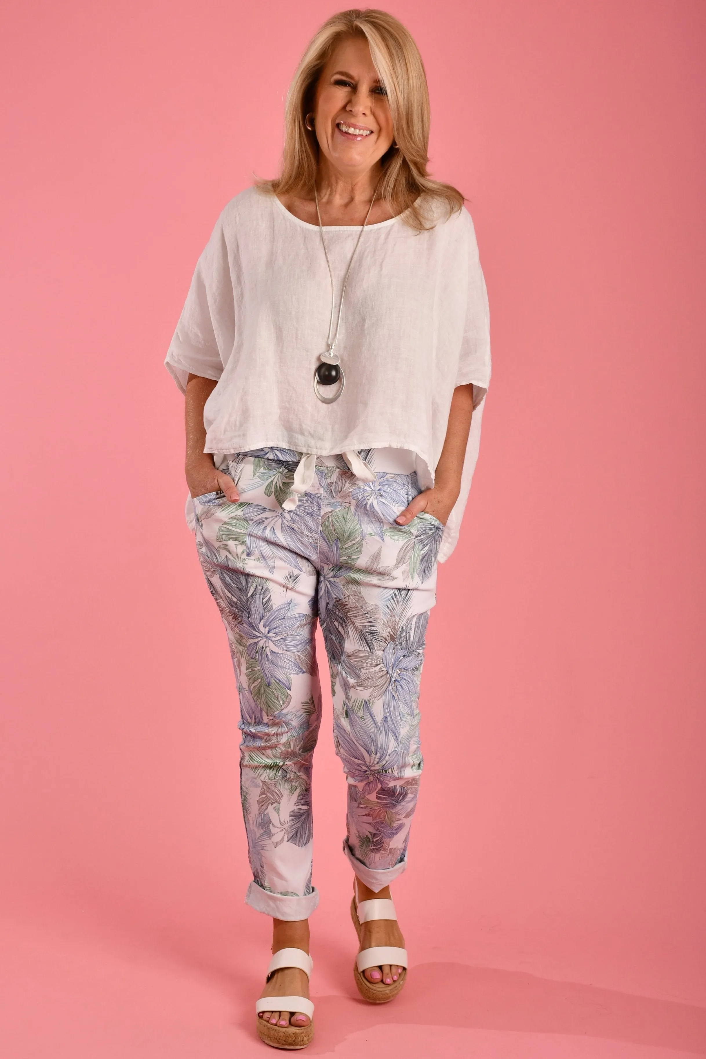 VLSP100 (21365-13) - MAGIC PANTS - WHITE/TROPICAL LEAF