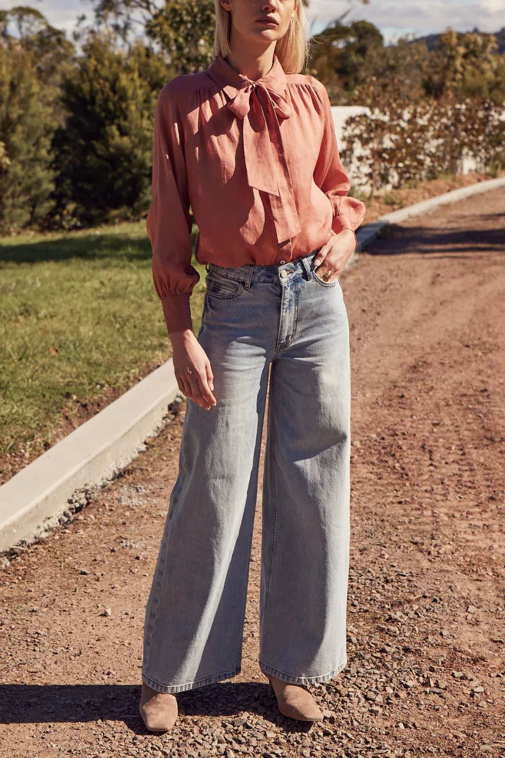 Zoe Kratzmann Trump Jean - Washed Denim